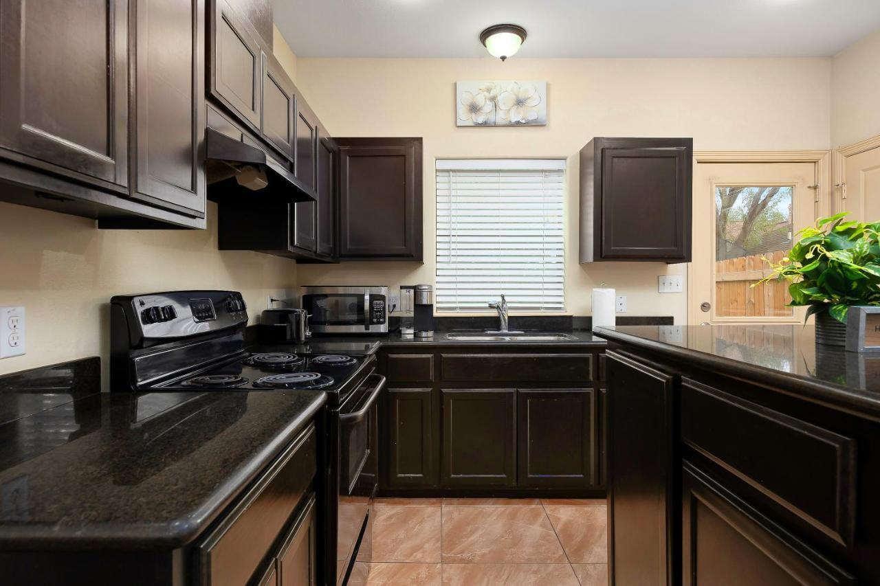 Hummingbird Haven 3 With Patio Apartment Pharr Exterior photo